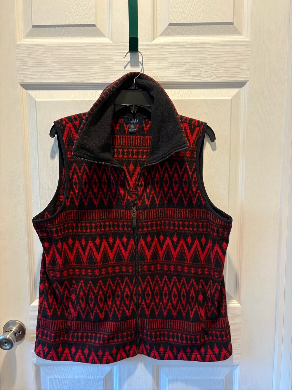 Chaps Women’s XL Red & Black Geometric Fleece Vest